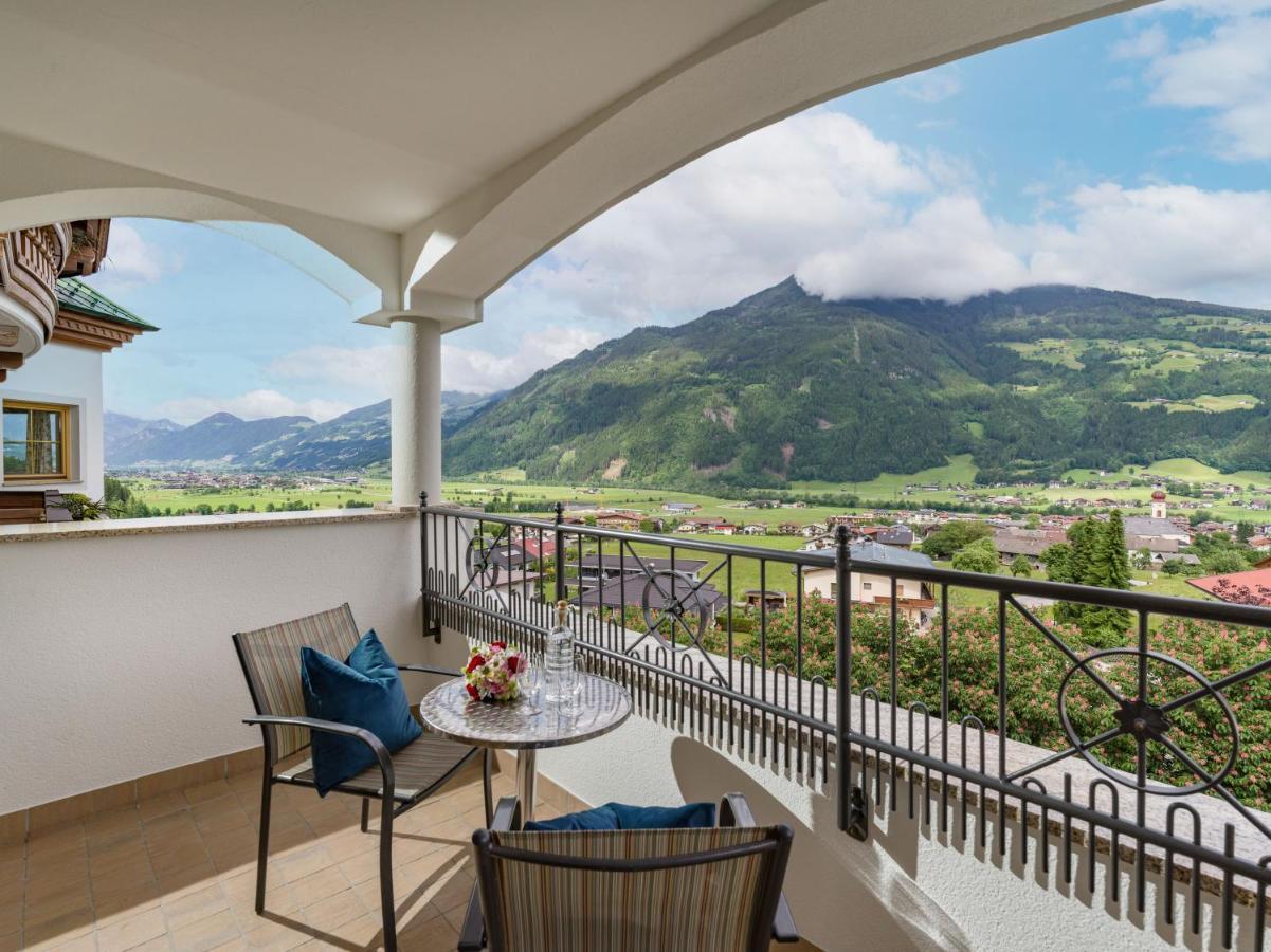 Platzlhof - Mein Hotel Im Zillertal 齐勒河谷的里德 外观 照片