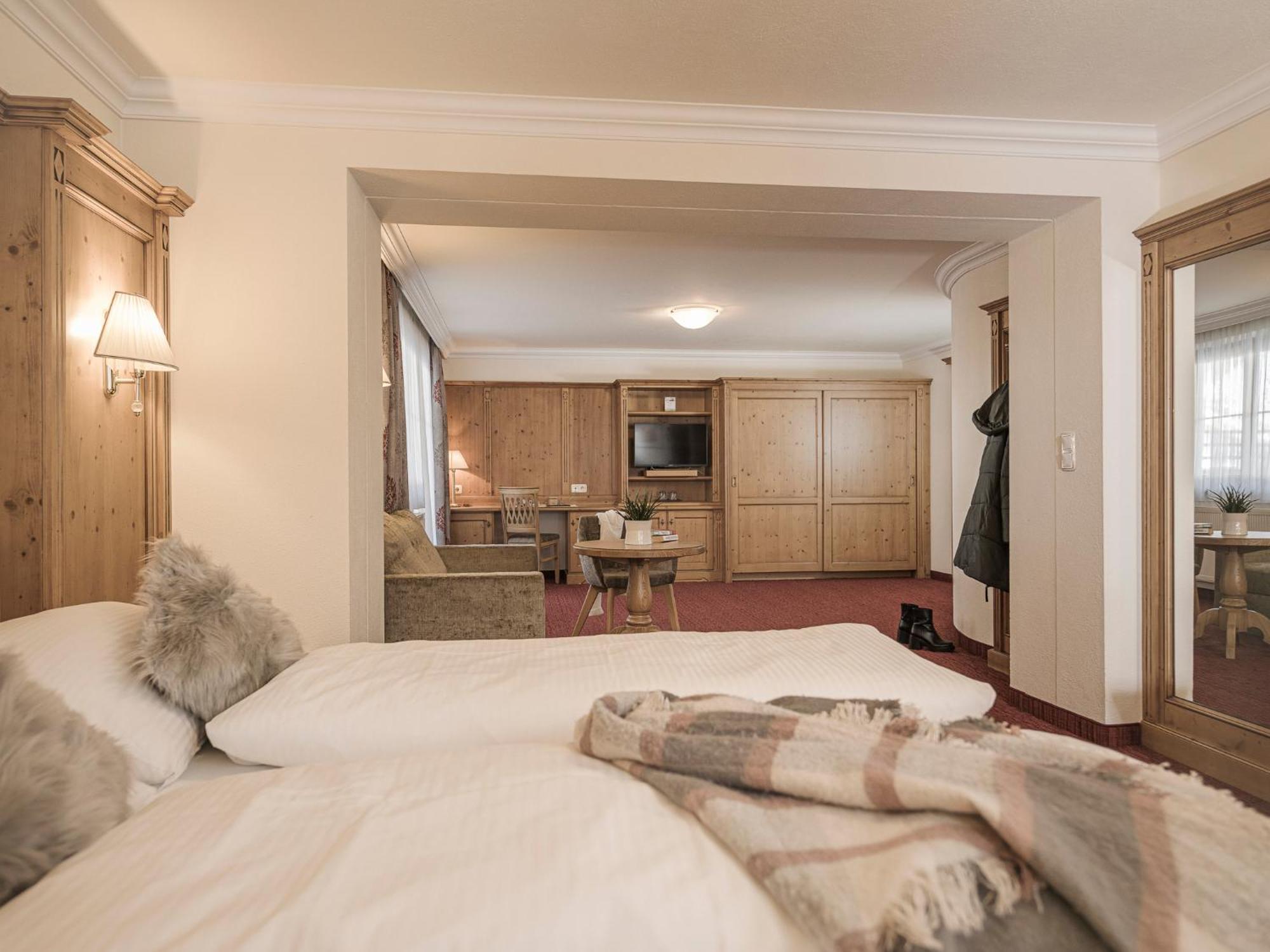 Platzlhof - Mein Hotel Im Zillertal 齐勒河谷的里德 外观 照片