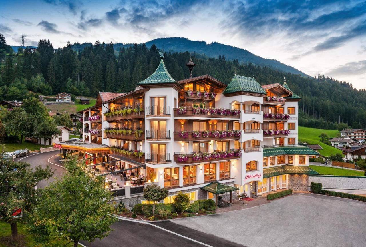 Platzlhof - Mein Hotel Im Zillertal 齐勒河谷的里德 外观 照片